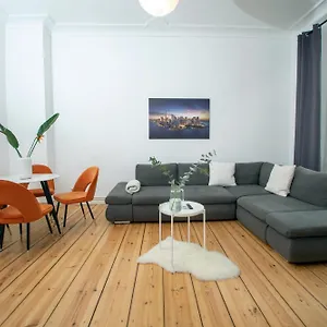 Apartment Wunderschoen, Hell Und Gross, Berlin