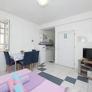 Dragica Apartment Split