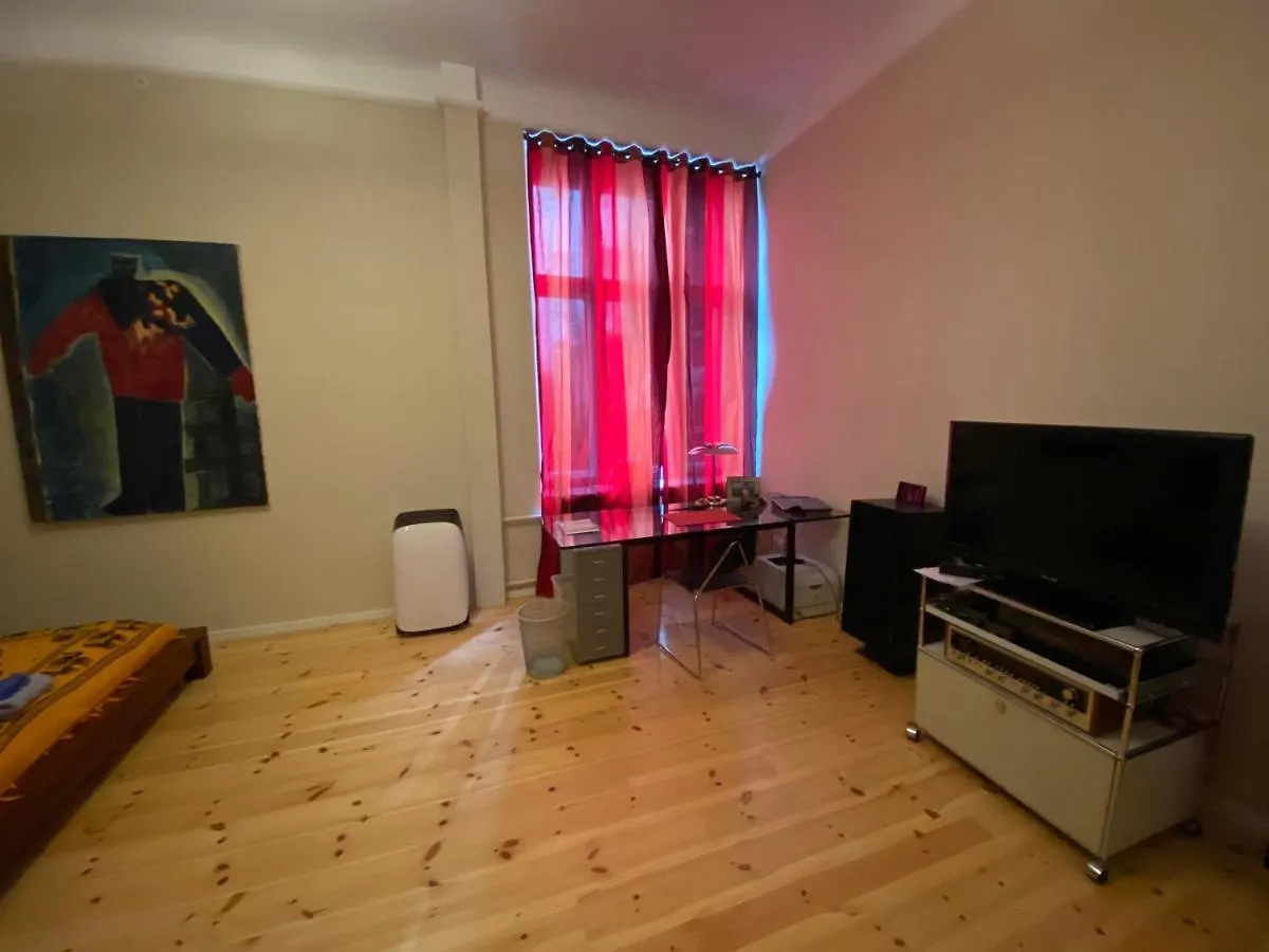 Fewo Gruene Mommsenstrasse - Bei Becker Klingeln Apartment Berlin